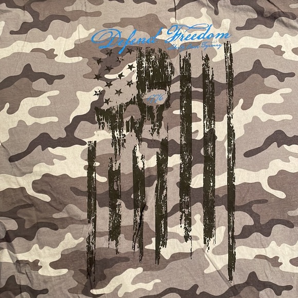 Howitzer Camo Defend Freedom Shirt - Picture 3 of 4